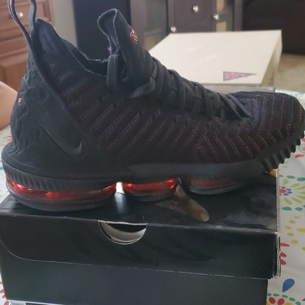 Lebron XVII